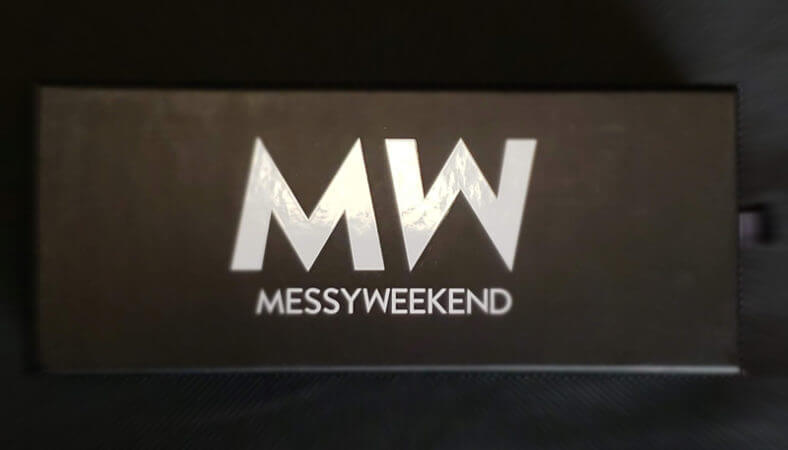 サングラスMessyweekendの箱